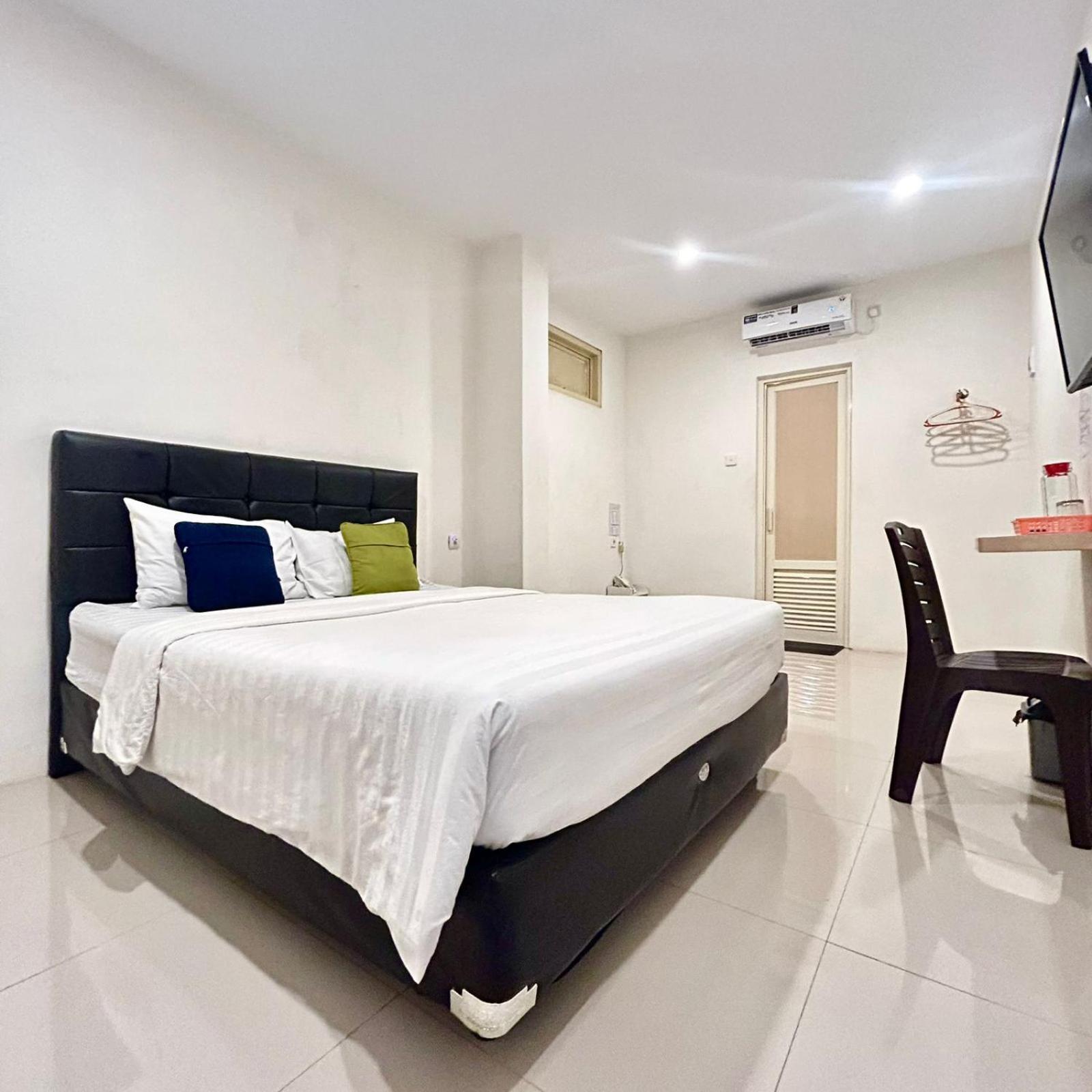 Priority Guest House Samarinda Exterior foto