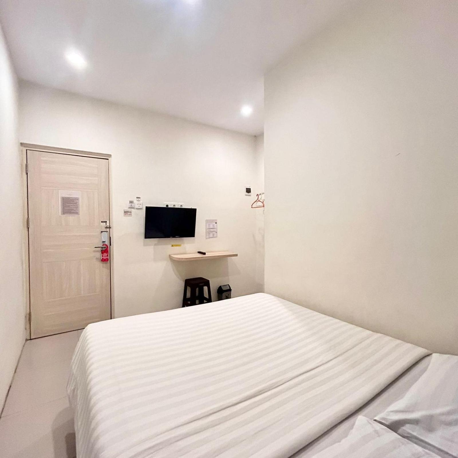 Priority Guest House Samarinda Exterior foto