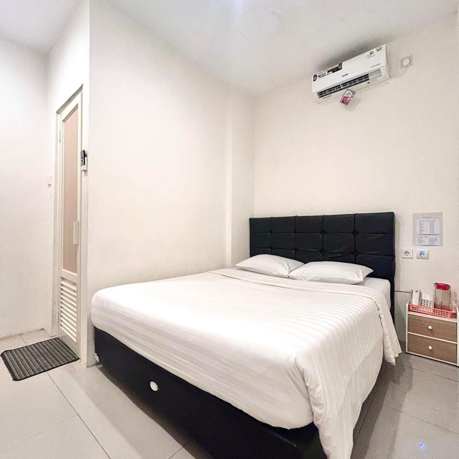 Priority Guest House Samarinda Exterior foto